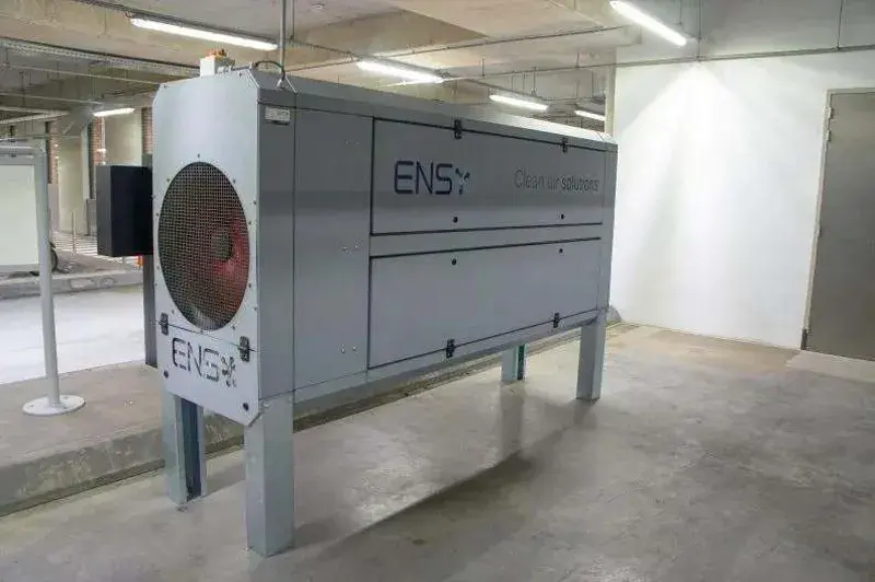 Industrial air cleaning unit