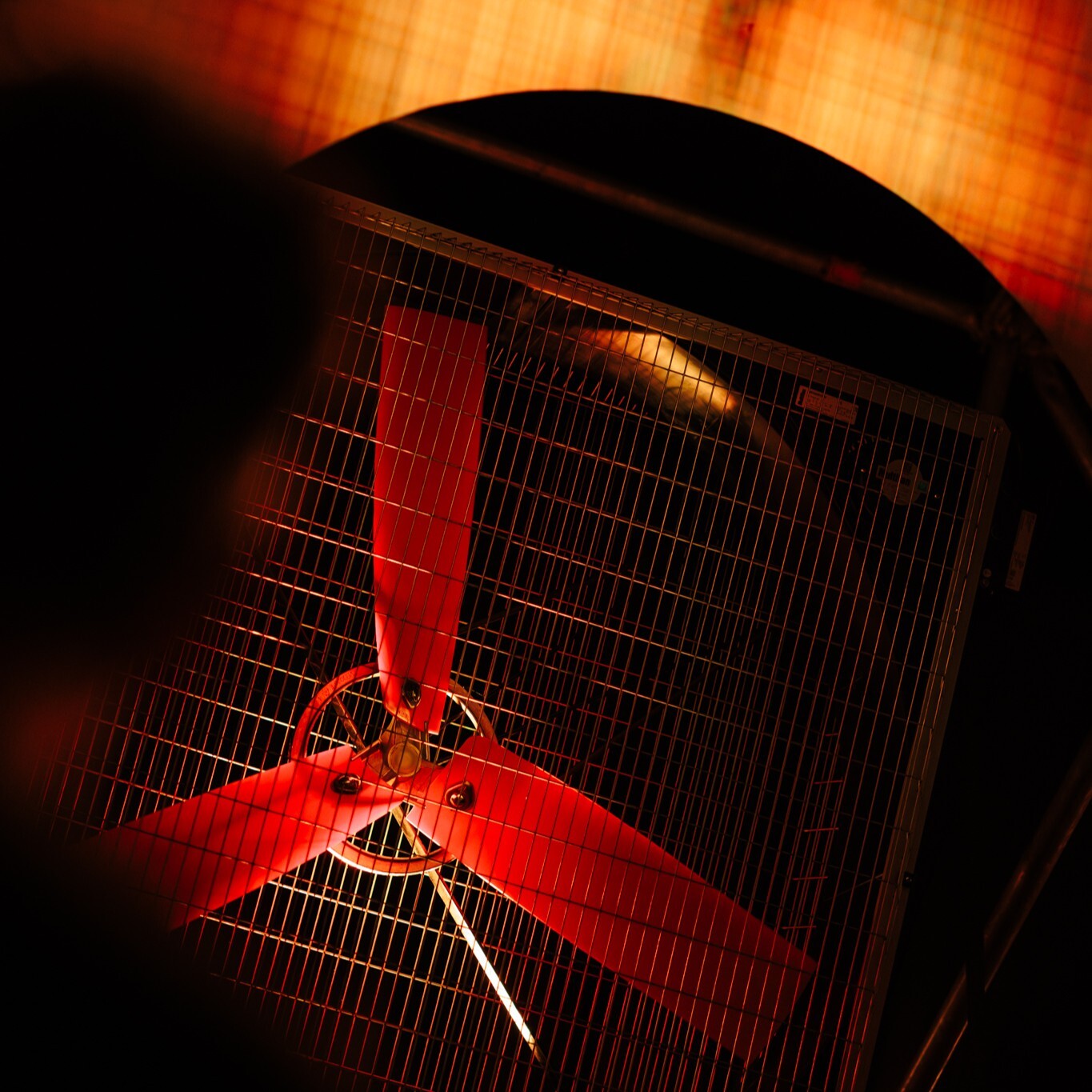 Multifan Box fan shadow